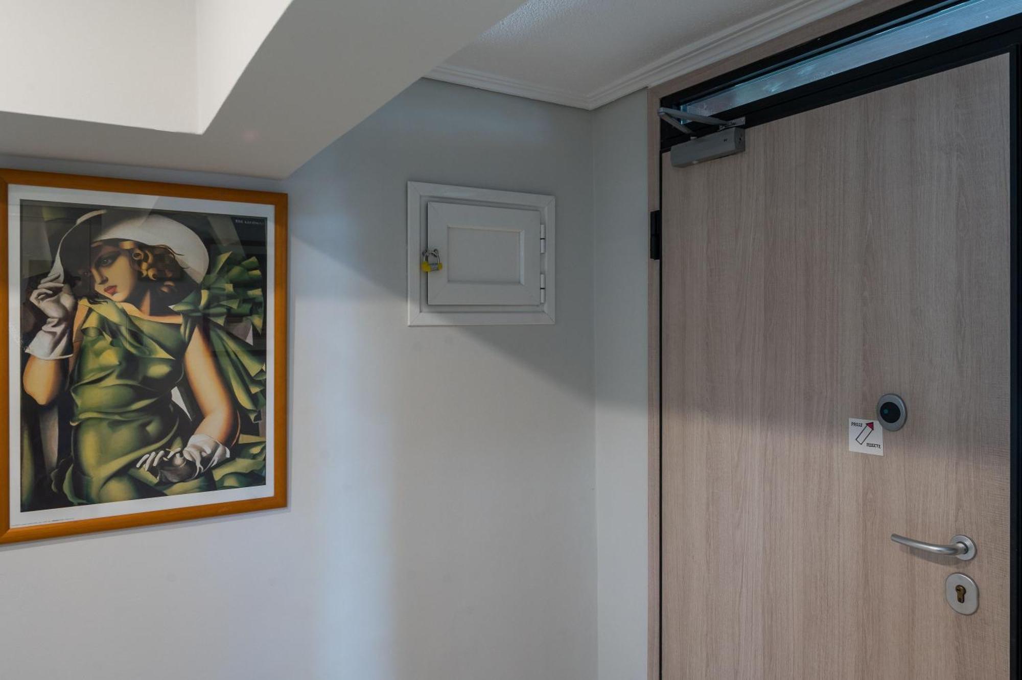 Glyfada'S Cosy Apartments Atenas Exterior foto